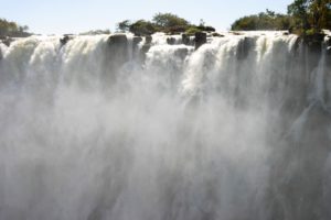 Die Victoria-Wasserfälle des Sambesi-Flusses. (Quelle: Ralf Krämer)