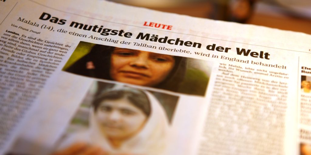 Eine Seite aus der Zeitung WAZ - mit einem Artikel über Malala, das mutigste Mädchen der Welt. (Quelle: WAZ)